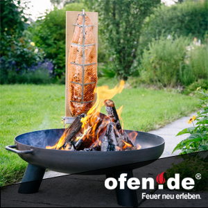 Flammlachsbrett auf einer Feuerschale - Das nötige Equipment gibt es bei ofen.de