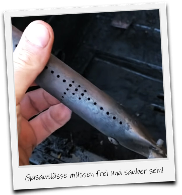 Beitragsbild saubere Gasauslässe gegen gelbe Flammen beim Gasgrill