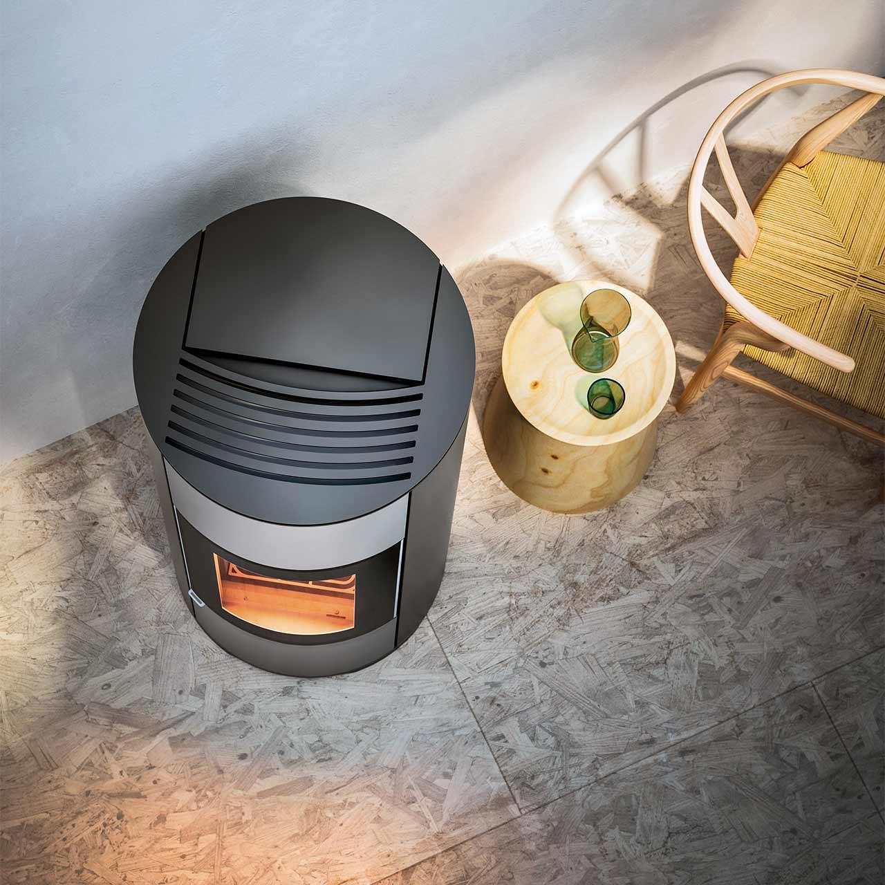 Pelletofen MCZ Halo Air 8 R mit 8,1 kW - Ausführung: 303 Black metal