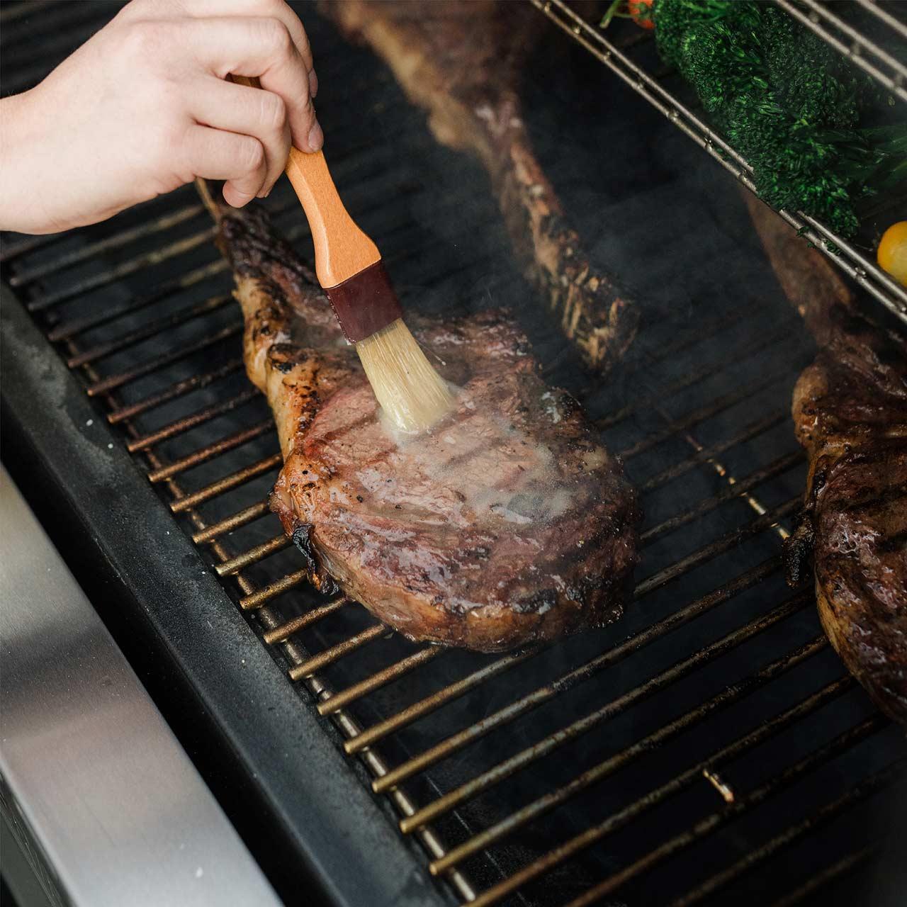 Digitaler Holzkohlegrill und Smoker Masterbuilt Gravity Series XT