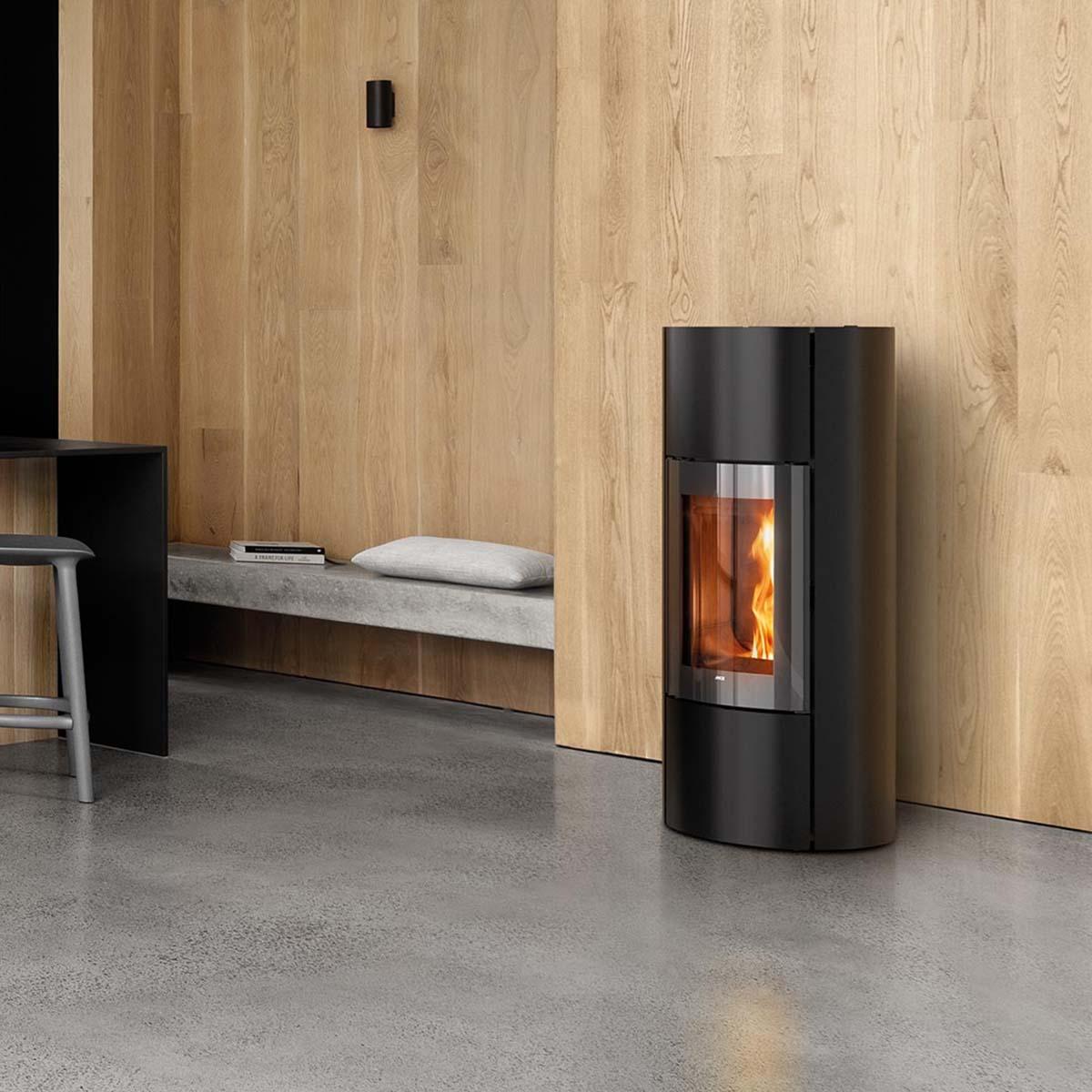 Pelletofen MCZ Mood Comfort Air Matic 8 Core R 8 kW - Verkleidung: Black Metal