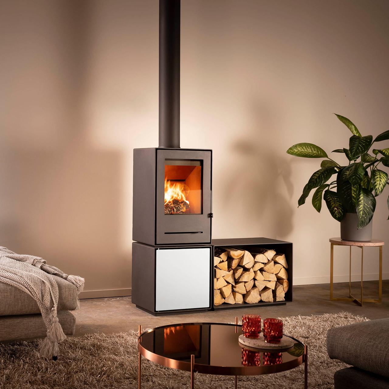 Kaminofen Trimline Woody Grid 6,4 kW - Ausführung: Grid S (quadratischer Sockelblock)