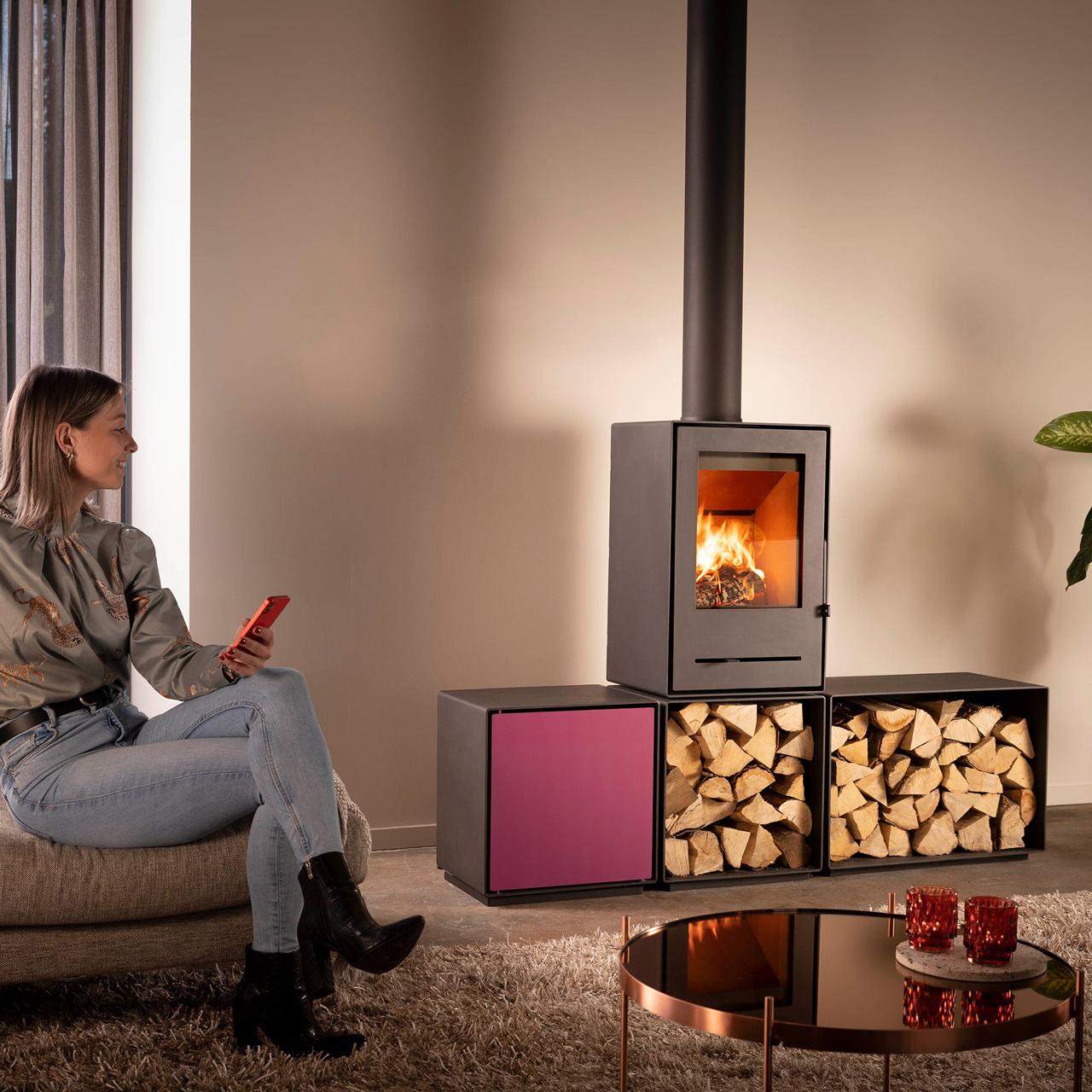 Kaminofen Trimline Woody Grid 6,4 kW - Ausführung: Grid S (quadratischer Sockelblock)