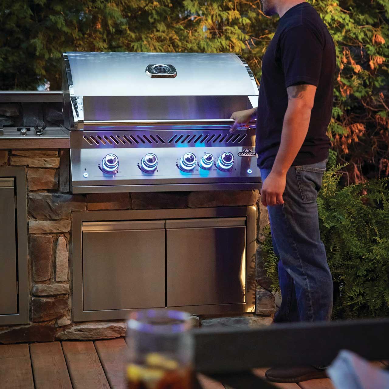 Napoleon Einbau Gasgrill 700-Series 32 Zoll BIG32RBPSS-1 für Outdoorküche, inkl. Drehspieß