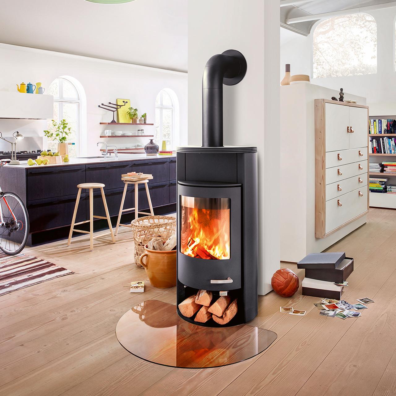 Kaminofen Skantherm Beo 2.0 6 kW mit Komfortgriff - Ausführung: Stahl, Raumluftabhängig inkl. Stahl-Topplatte