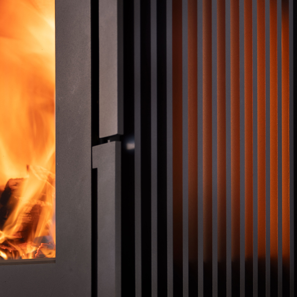 Trimline Fires Woody Loft gerippte Seitenwände orangenes Leuchten
