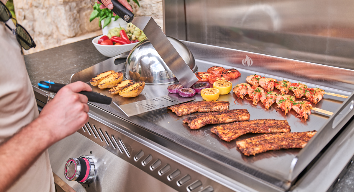 Napoleon Plancha Grill Outdoorkitchen