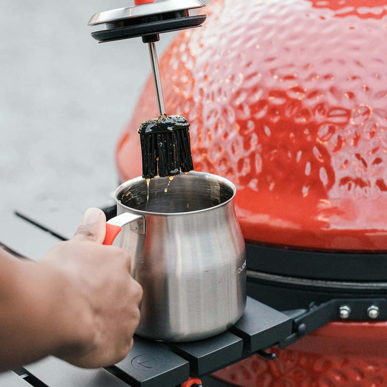 Kamado Joe Krafted Stahl Bratentopf mit Bürste