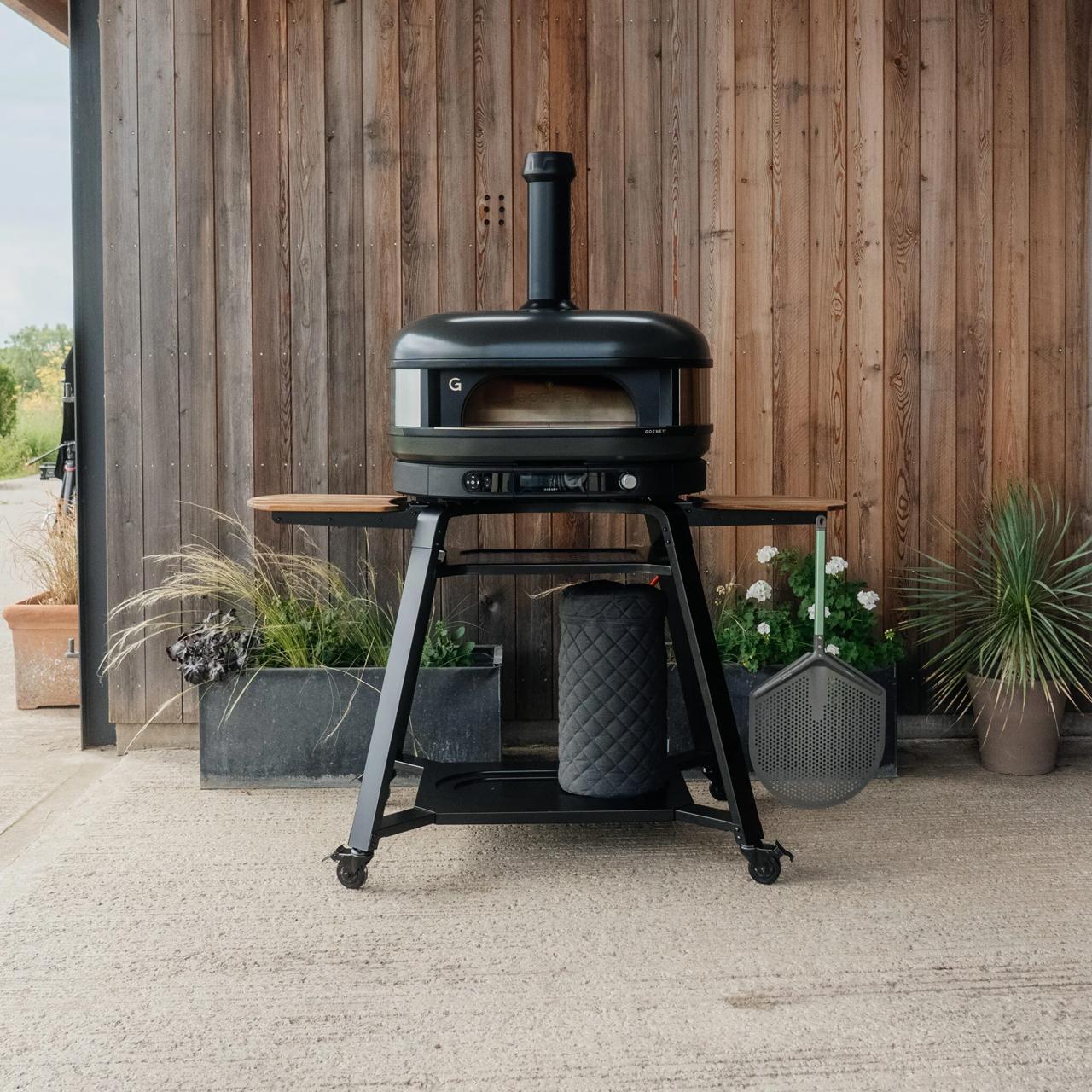 Pizzaofen Gozney Dome XL Gen 2.0 Essentials Bundle inkl. Gestell und Pro Pizzaschieber XL - Ausführung: Off Black