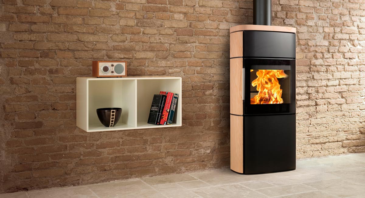 Kaminofen HWAM 4660m Sandstein Montagebeispiel