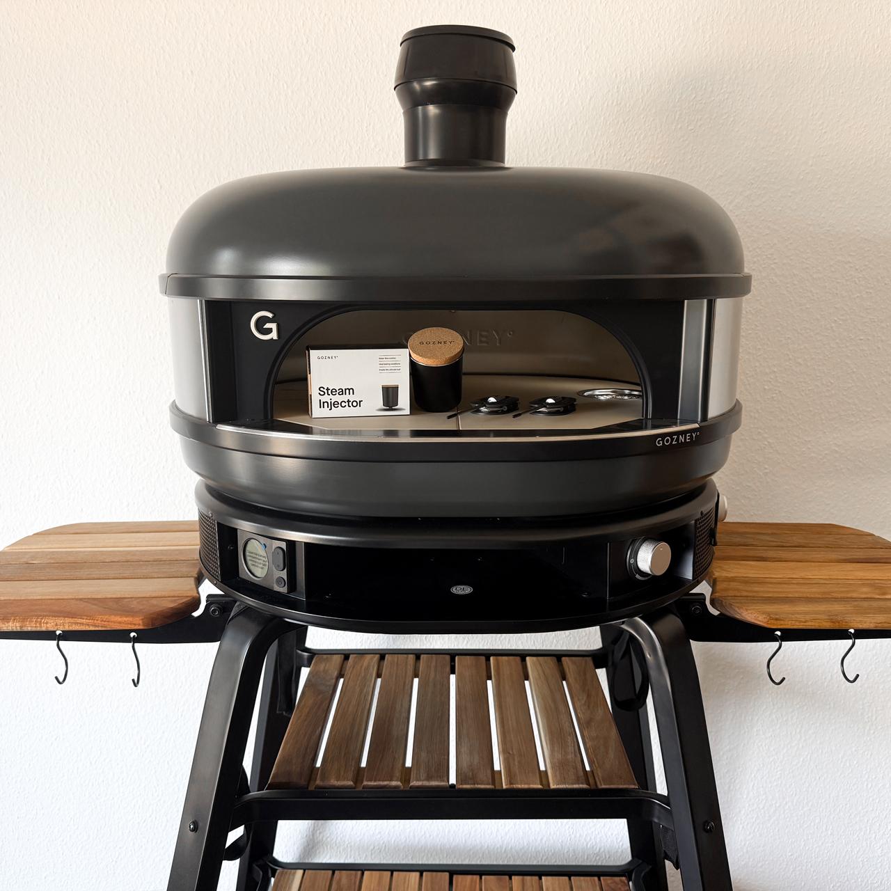 Ausstellungsstück - Pizzaofen Gozney Dome Off Black Dual-Fuel Bundle inkl. Gestell & Dampfinjektor (kein Versand)