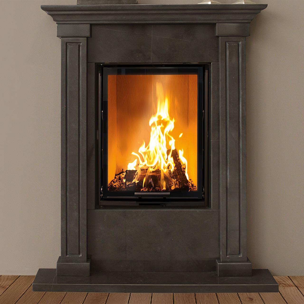 Kaminbausatz Camina N10 mit 7 kW - Naturstein: Travertino Romano - Türausführung: schwenkbar, Türanschlag rechts - Feuerraumauskleidung: Schamotte weiß