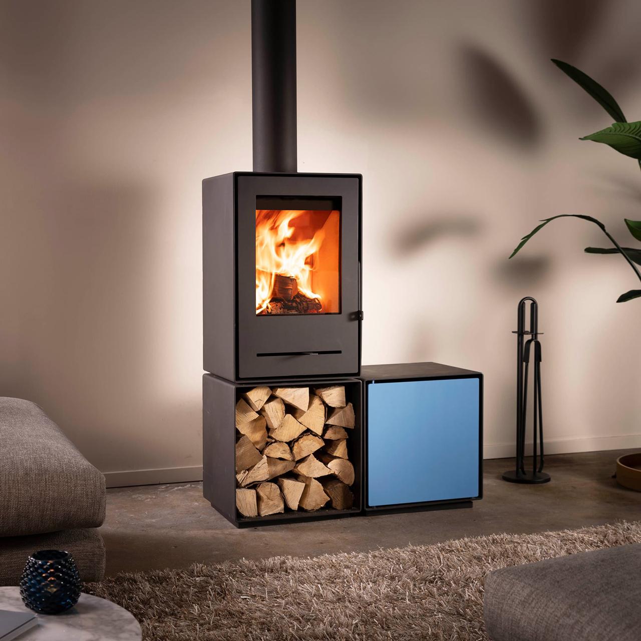Kaminofen Trimline Woody Grid 6,4 kW - Ausführung: Grid S (quadratischer Sockelblock)