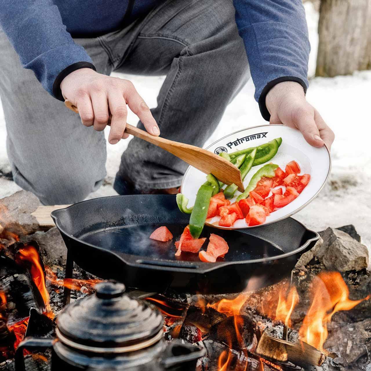 Petromax Holzspachtel mit Einbrand, Präzises Wenden & Schaben