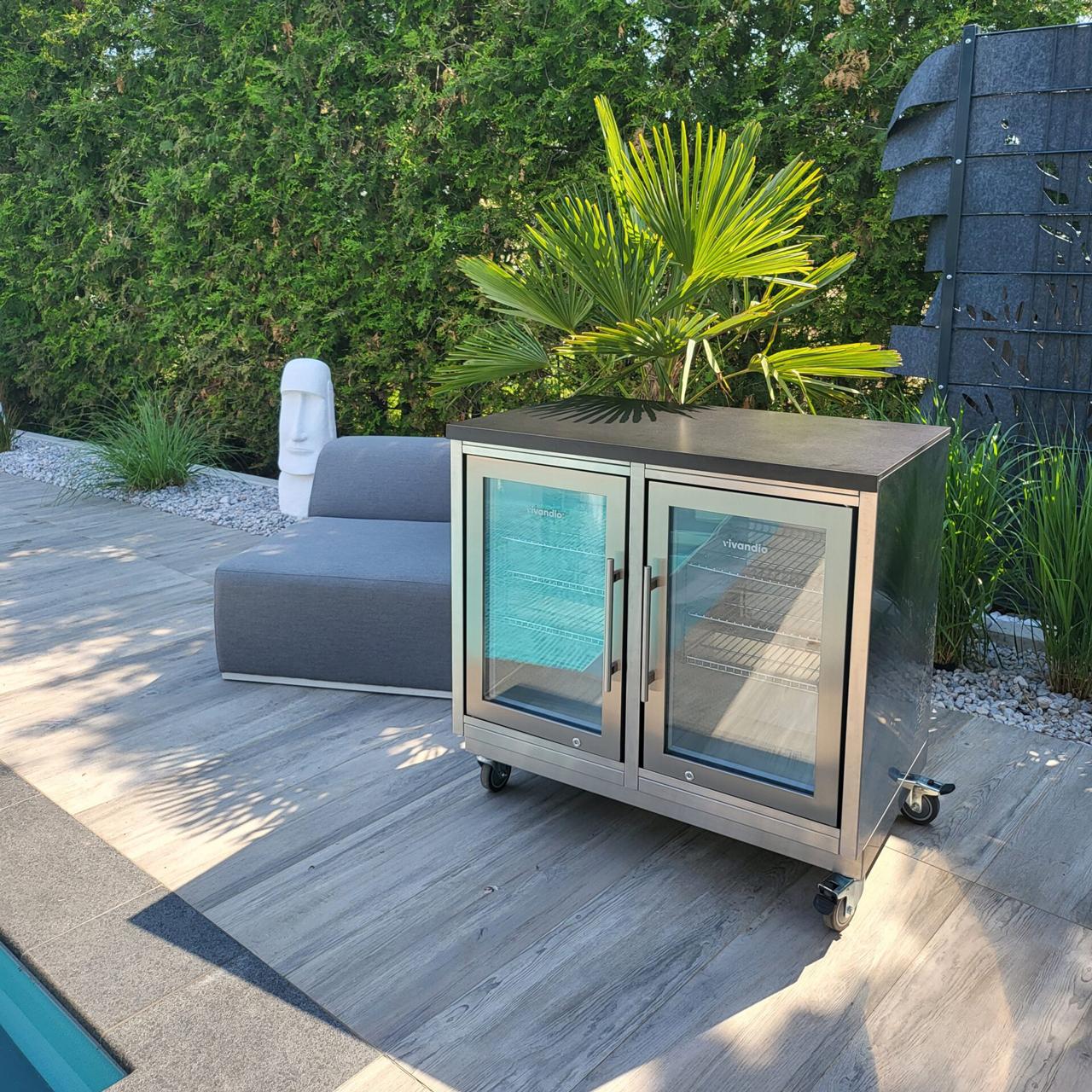 Outdoorküche vivandio quub / Outdoor Aperitivo-Station mit Doppelkühlschrank und Spüle - Ausführung: silber - Mobilität: mit Stellfüßen