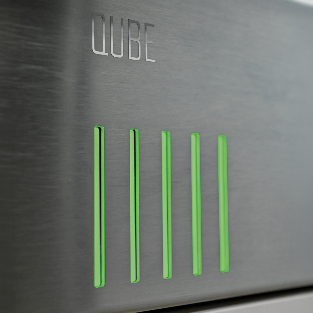 Outdoorchef QUBE Modellbranding beleuchtet