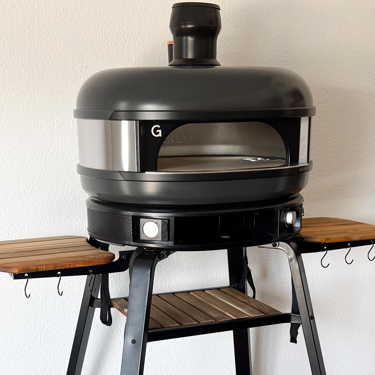 Ausstellungsstück - Pizzaofen Gozney Dome Off Black Dual-Fuel Bundle inkl. Gestell & Dampfinjektor (kein Versand)