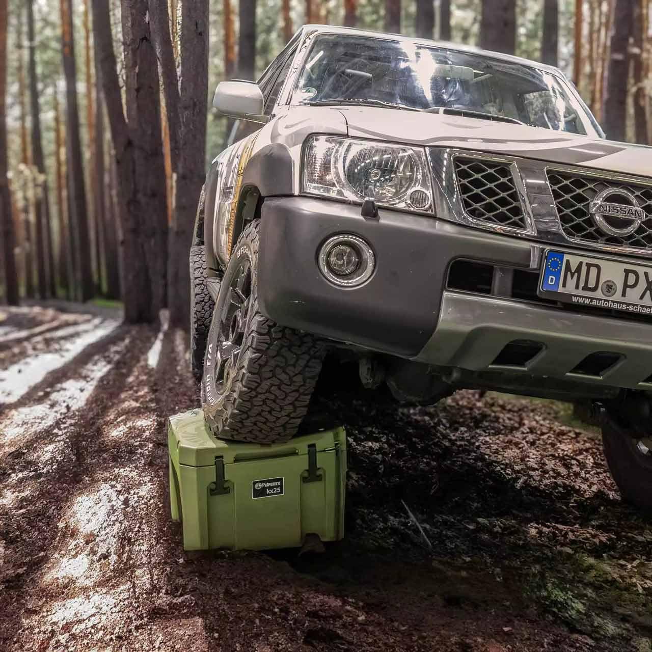 Passiv-Kühlbox Petromax 25 Liter, ohne Strom - Ausführung: Olive