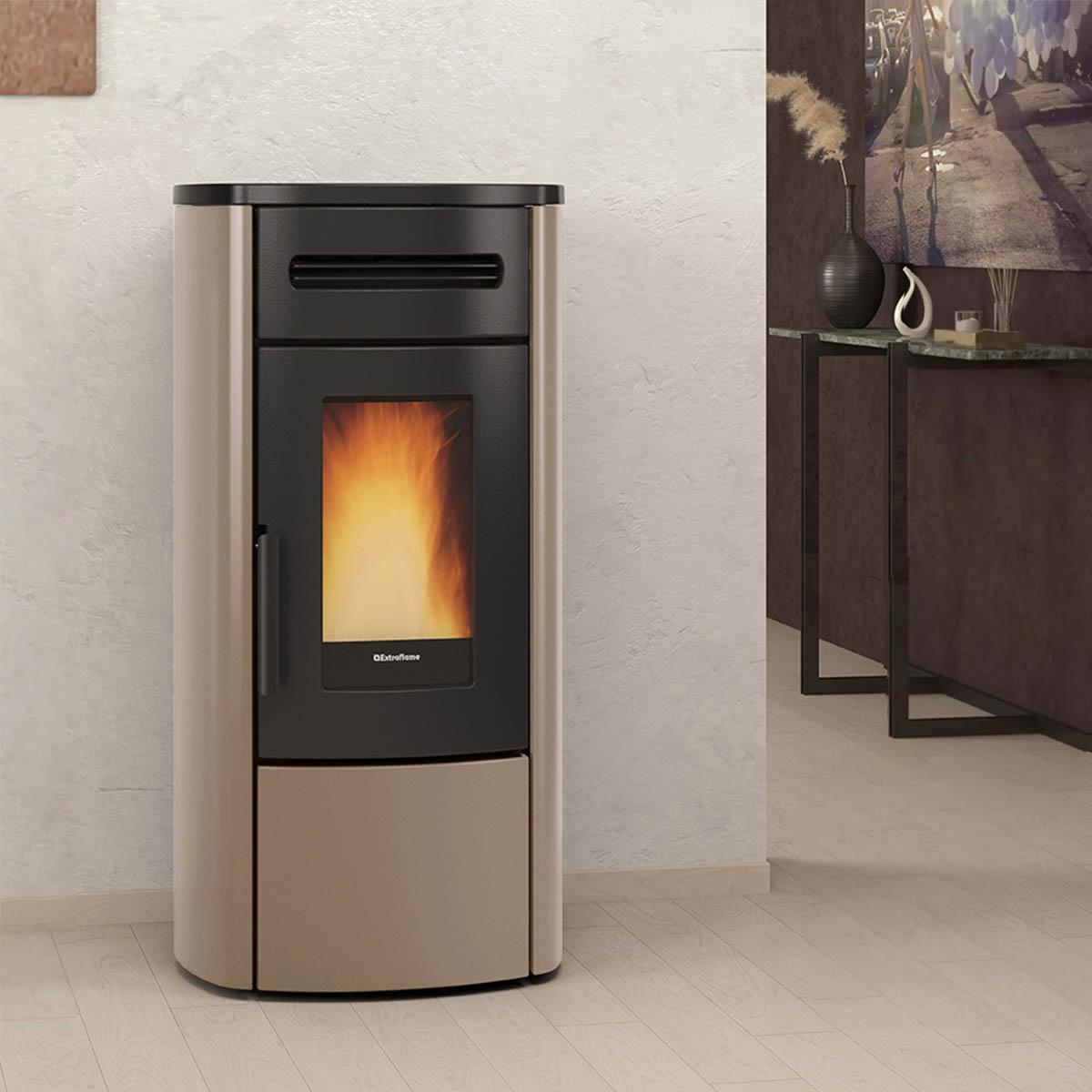 Pelletofen wasserführend Extraflame Evolution Line Guenda Idro 5.0 mit 16,7 kW - Verkleidung: taupe