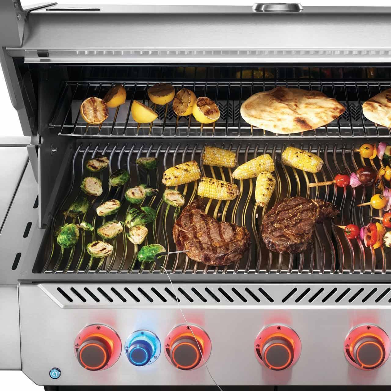 Gasgrill Napoleon Prestige 665 Connected Edelstahl mit SIZZLE ZONE und Heckbrenner (2026) Bundle inkl. 2 Unterschränke