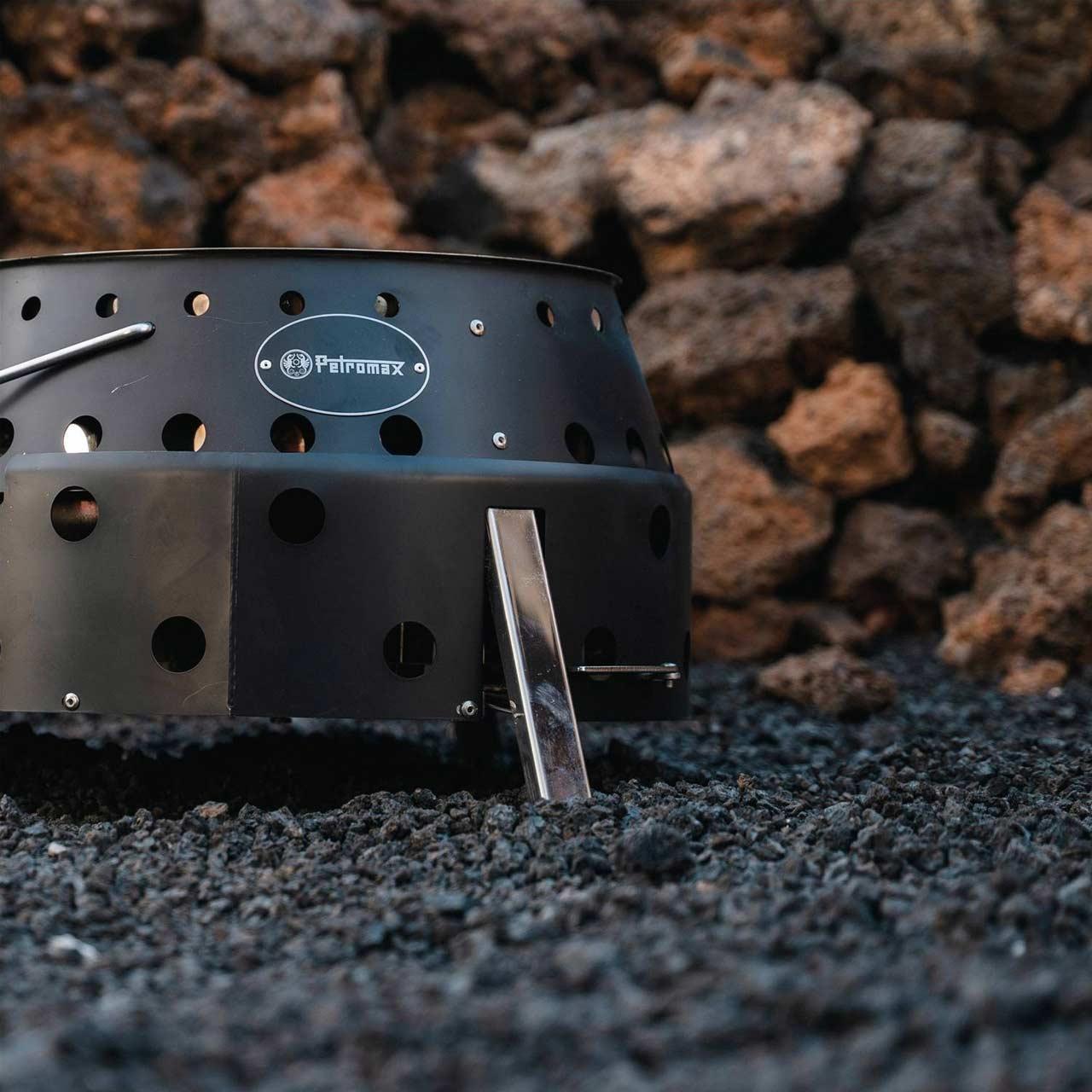 4-in-1 Terrassenofen Petromax Atago Black Edition