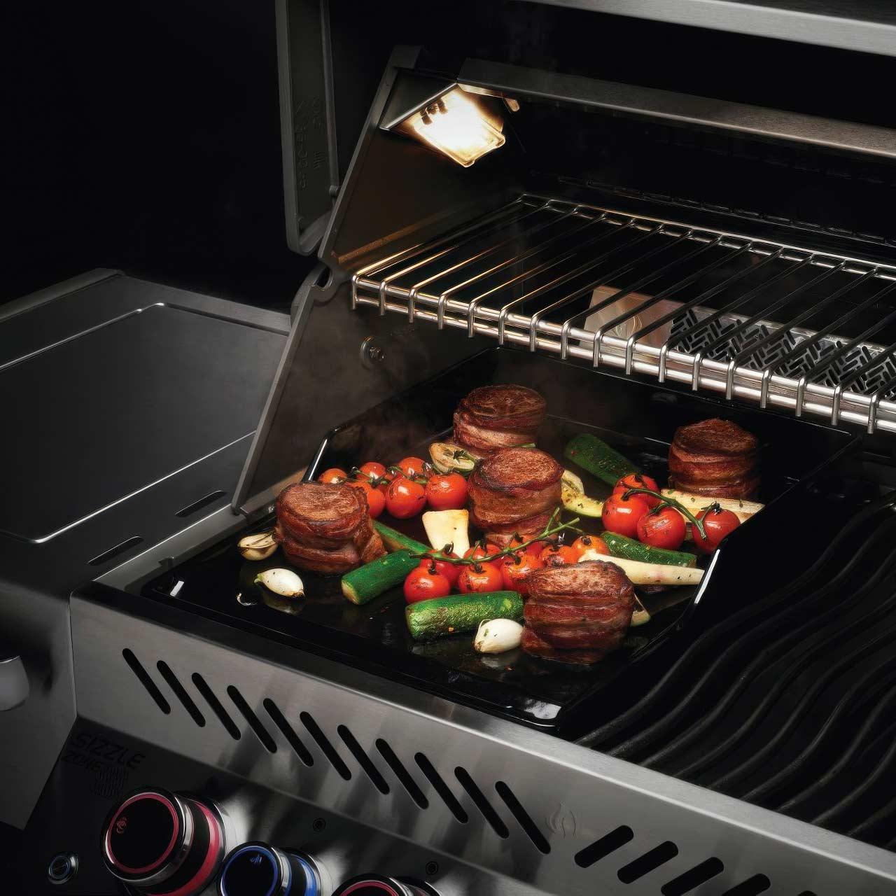 Grillzubehör Napoleon Plancha für Prestige / Prestige Pro aus porzellanemailliertem Gusseisen