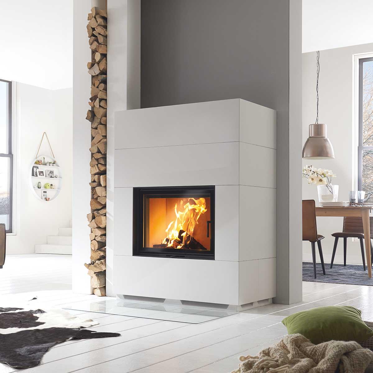 Kaminbausatz Camina S7 mit 9 kW - Ausführung Kaminbausatz: kurz - Türausführung: schwenkbar, Türanschlag links - Feuerraumauskleidung: Schamotte weiß