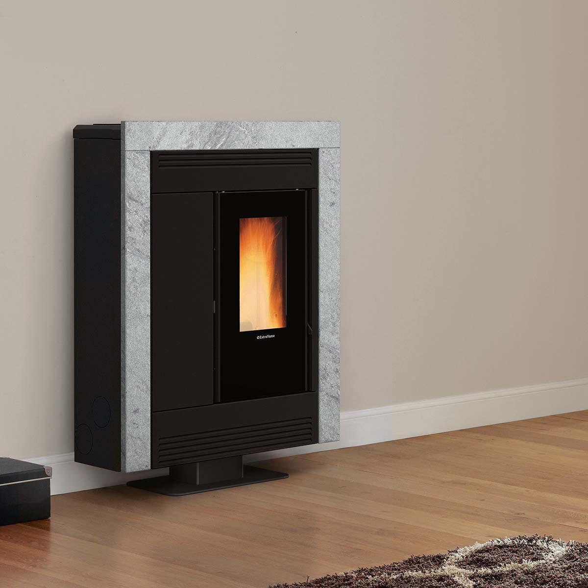 Pelletofen Extraflame Souvenir Plus 5.0 mit 10 kW - Verkleidung: bordeaux