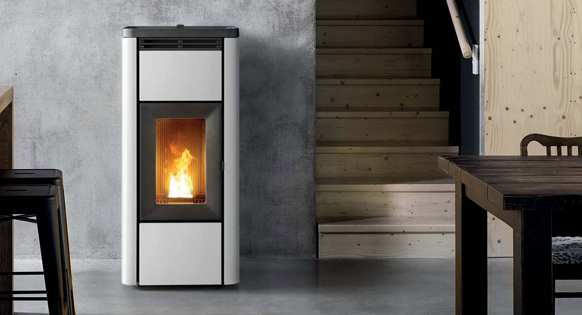 Pelletofen MCZ Mida Air 6 R 5S Montagebeispiel