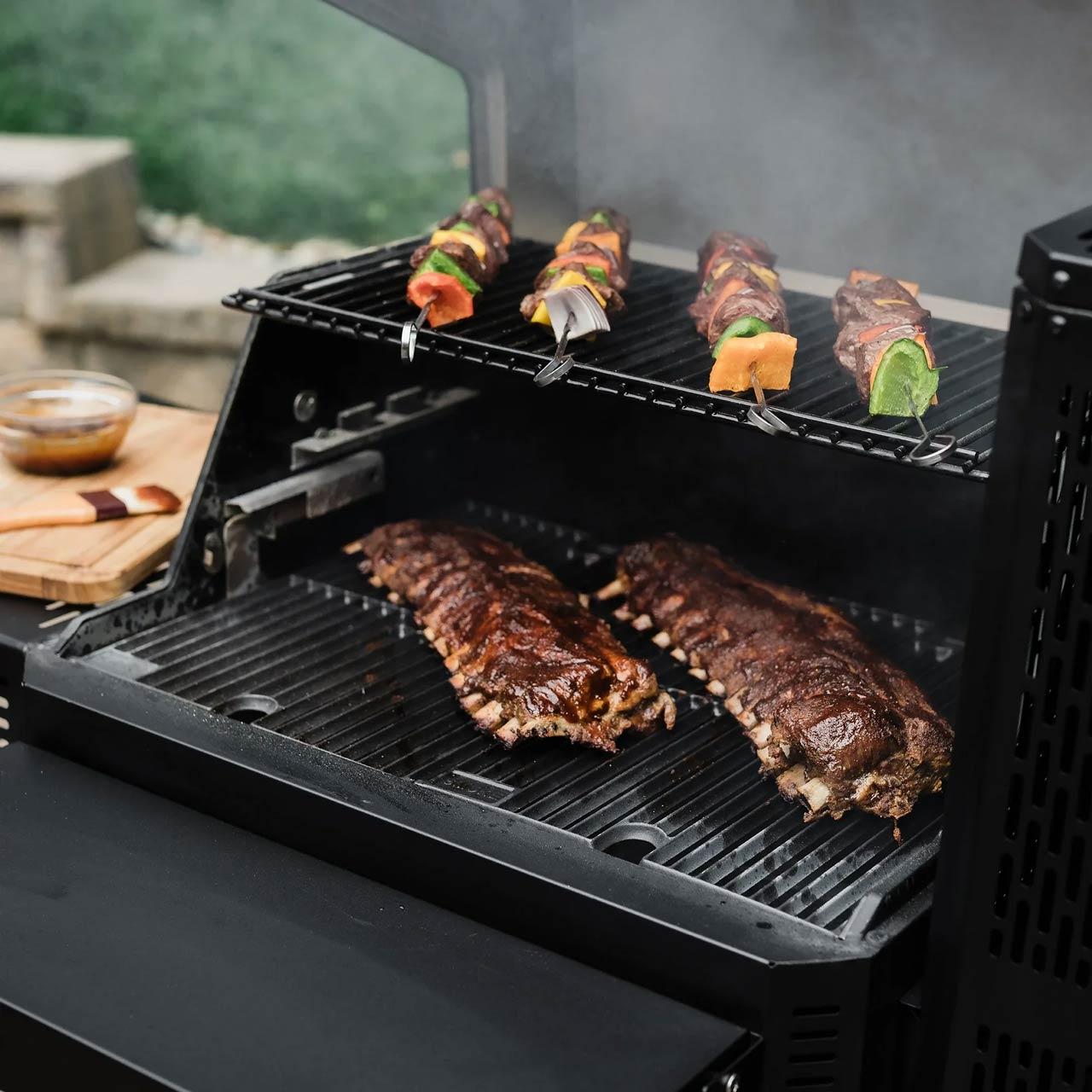Digitaler Holzkohlegrill und Smoker Masterbuilt Gravity Series 600