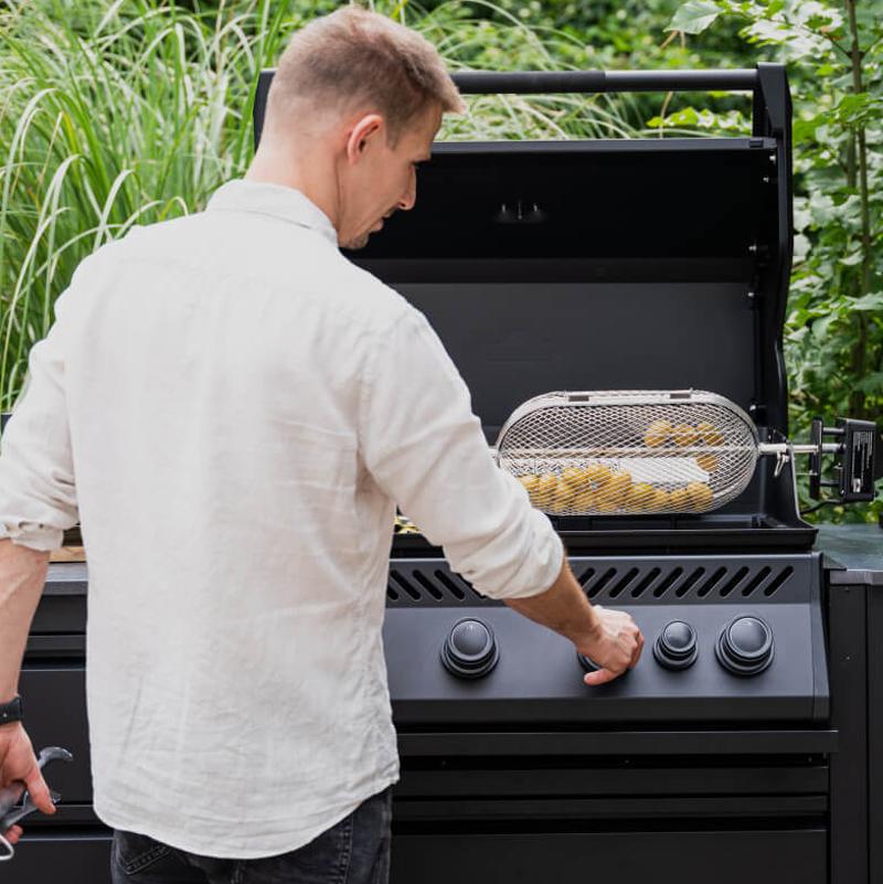 Napoleon Einbau Gasgrill 300 Series 32 Zoll Mattschwarz inkl. Oasis Untergestell, Abdeckhaube & Drehspieß