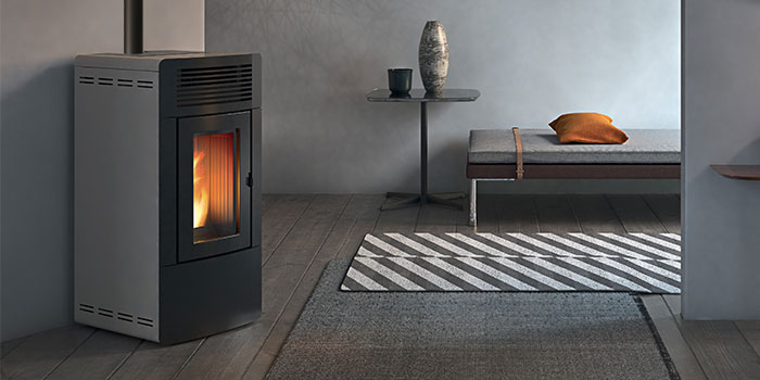 Pelletofen RED Malva Multiair Up Montagbeispiel Pelletofen RED Malva Multiair Up Montagebeispiel